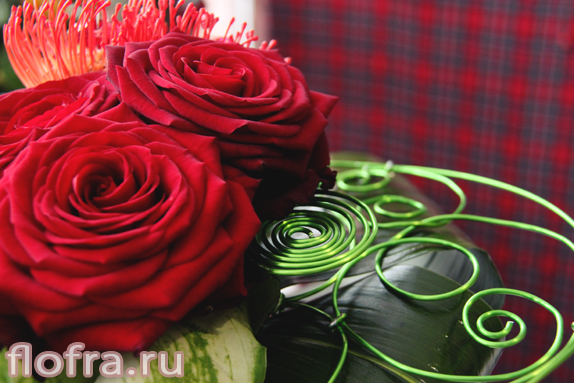 букет день валентина подарок кемерово сюрприз цветы сердце аранжировка