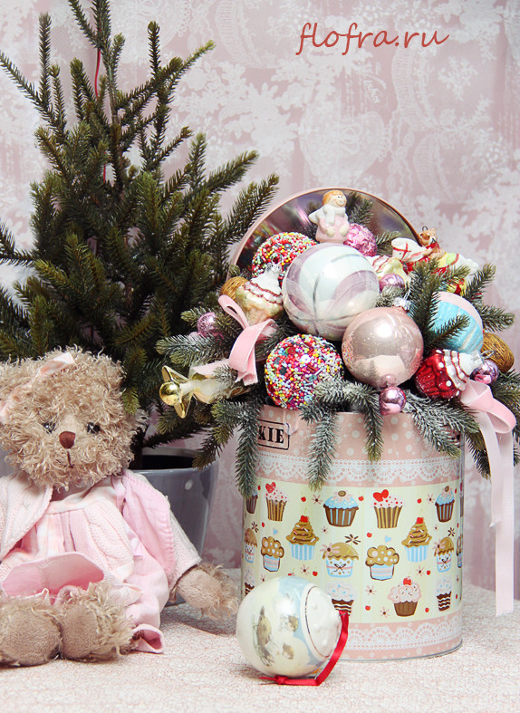 цветочное украшение конфеты букет кемерово заказ подарок презент