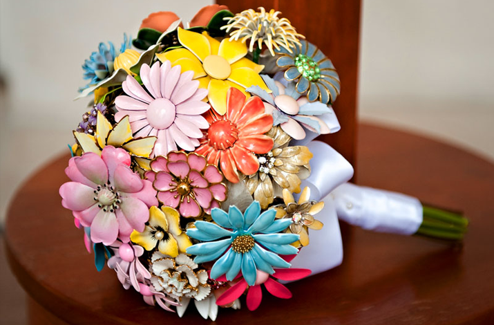 brooch-bouquets-for-2012-brides.original