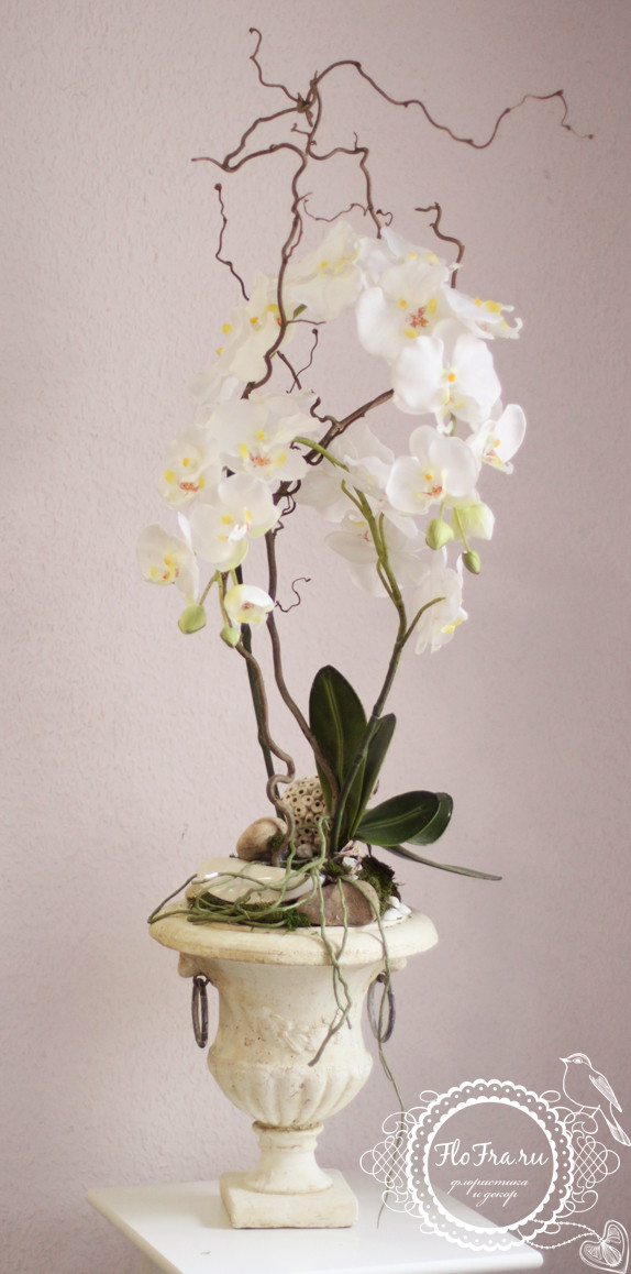 искуственная композиция с орхидеей