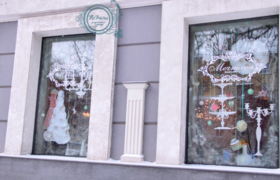 новогодняя витрина кафе мечтать кемерово украшение шебби шик оформление www.flofra.ru.jpg 1.jpg 1