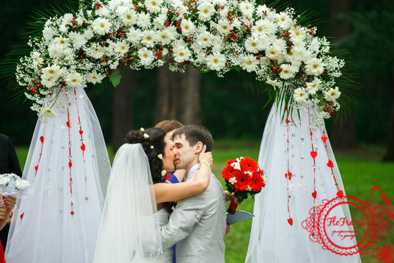 арка для выезной регистрации свадьба кемерово флористика выездная