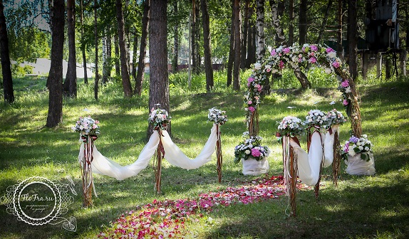 цветы выездная свадебная регистрация, кемерово флористика арка с цветами декор www.flofra.ru
