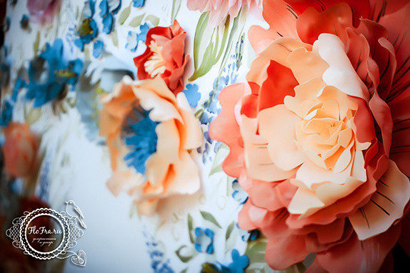 цветочная фотозона, флористика декор цветы свадьба кемерово юбидей выпускной дизайн свадьбебное украшение венок www.flofra.ru 1